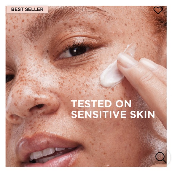 IT COSMETICS CONFIDENCE IN A CREAM ANTI-AGING HYDRATING MOISTURIZER - Picture 3 of 11